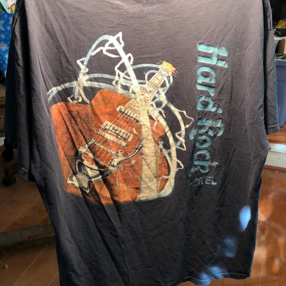 Wow! Awesome Vintage Hard Rock T-Shirt